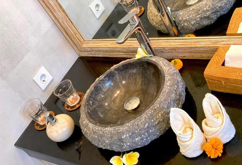 스위트, Alamdhari Resort And Spa