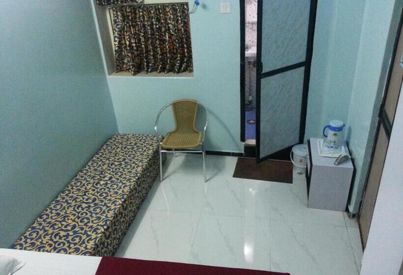 اتاق لوکس, New Metro Guest House