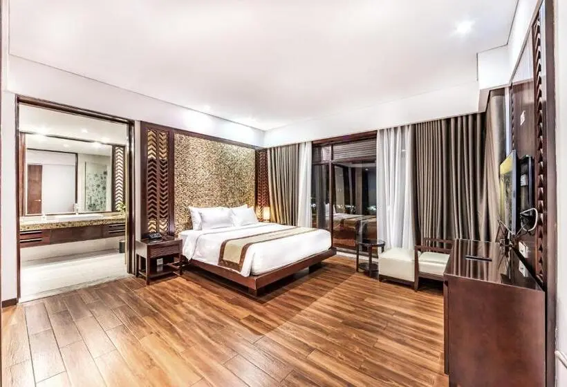 سوییت با چشم‌انداز دریا, Vietsovpetro Ho Tram Beach Resort & Spa