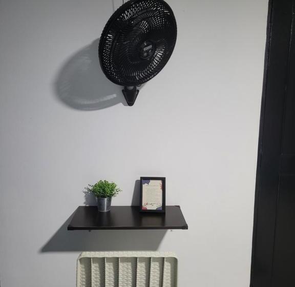 חדר סטנדרט לשלושה, Costana   Hostal