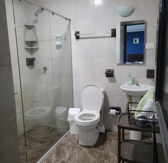 اتاق استاندارد سه نفره, Costana   Hostal