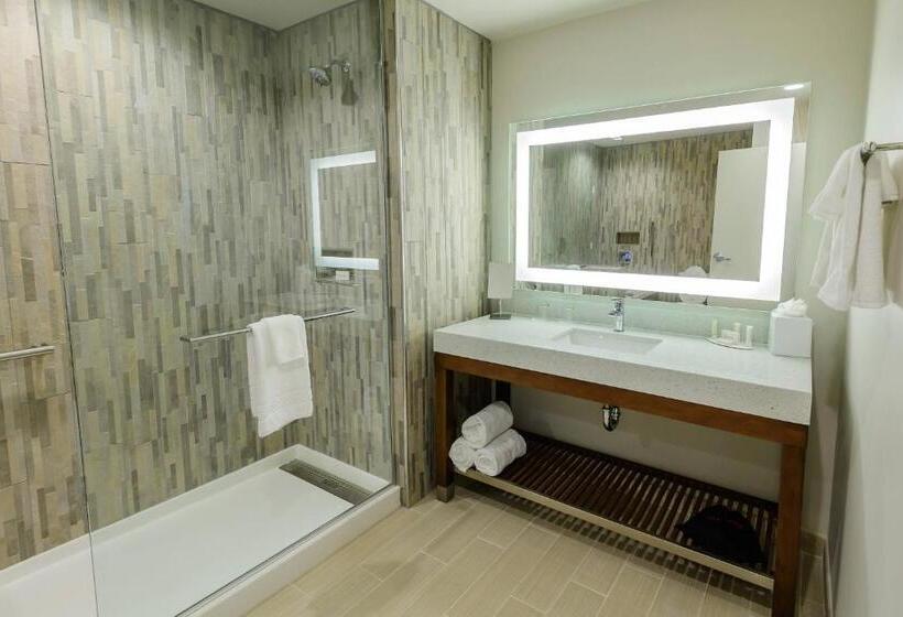 חדר סטנדרט עם מיטת קינג, Courtyard By Marriott Lake Jackson