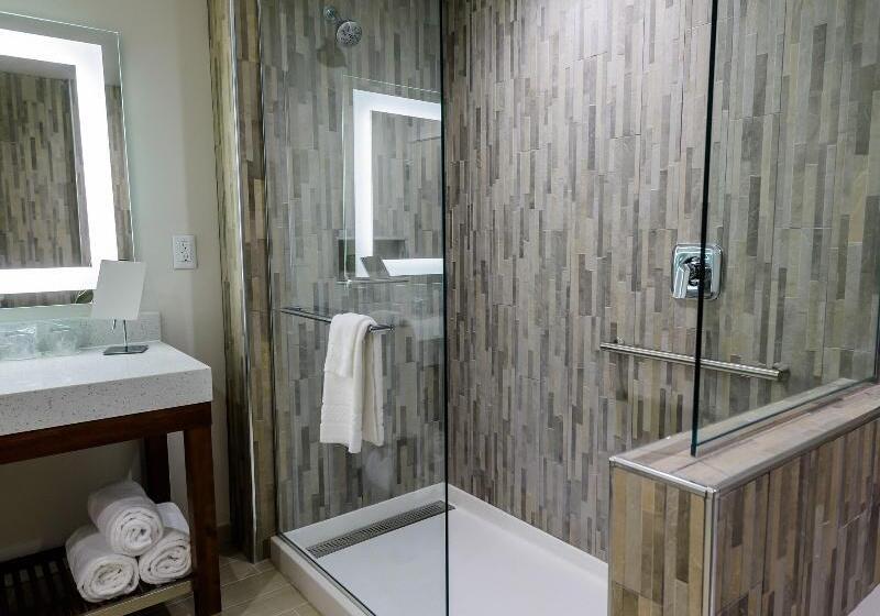 חדר סטנדרט עם מיטת קינג, Courtyard By Marriott Lake Jackson