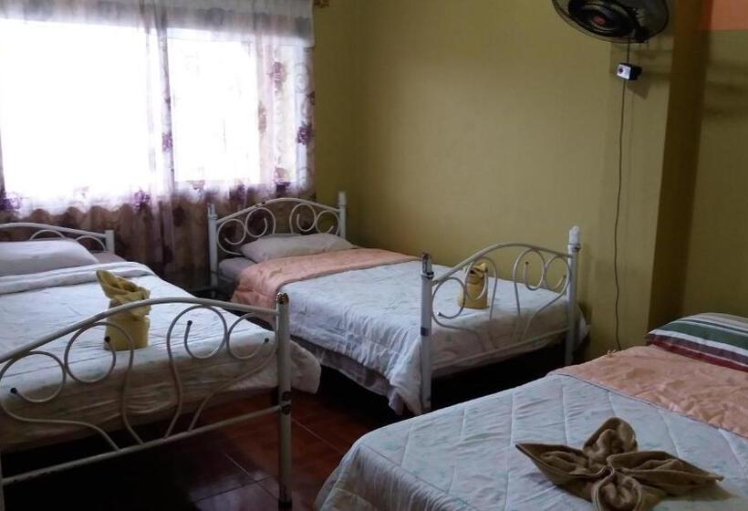 Quarto Triplo Comfort, Hostal Dorys Mar