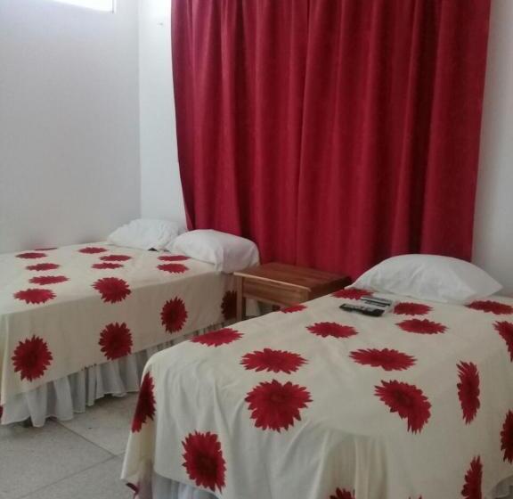 Economy Triple Room, Hostel Quintonido