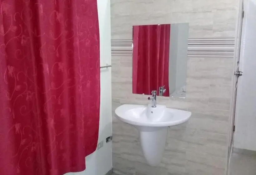 اتاق اکونومی, Hostel Quintonido