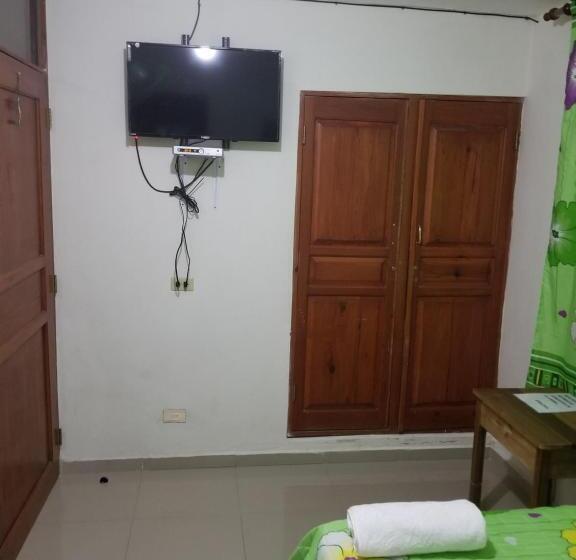 اتاق اکونومی, Hostel Quintonido