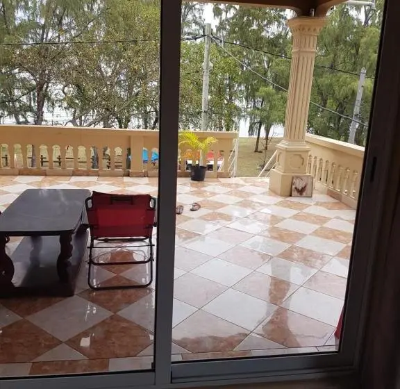 اتاق لوکس, Jn Sunflower Residence