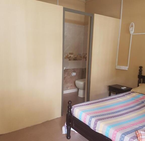 اتاق لوکس با بالکن و چشم‌انداز دریا, Jn Sunflower Residence