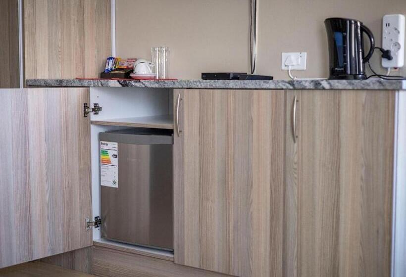 标准间, Khutso Boutique