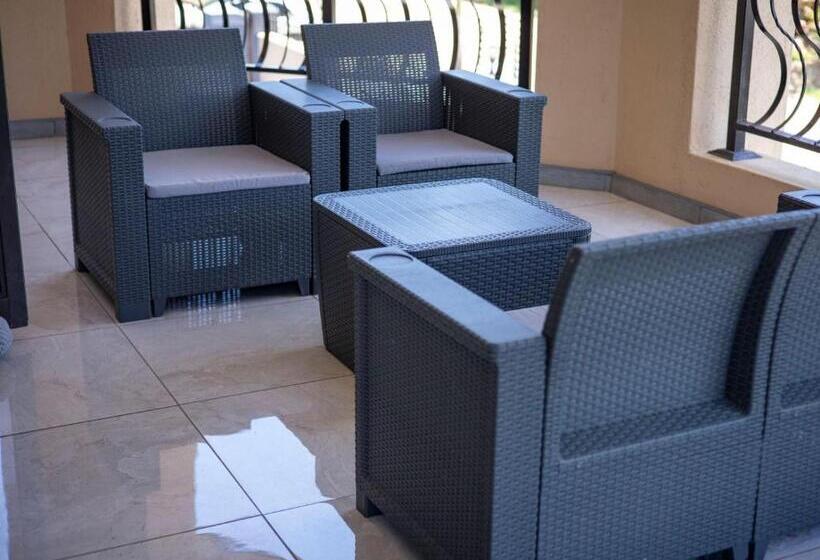 总统套房, Khutso Boutique