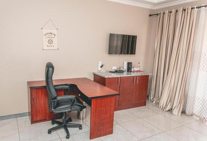 总统套房, Khutso Boutique