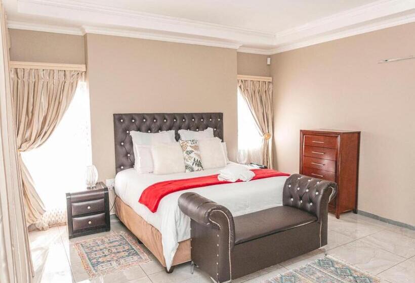 Президентский Люкс, Khutso Boutique