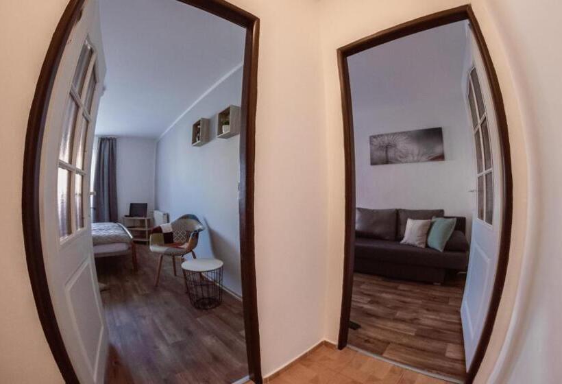 Люкс 2 Спальни, Penzion Pohoda