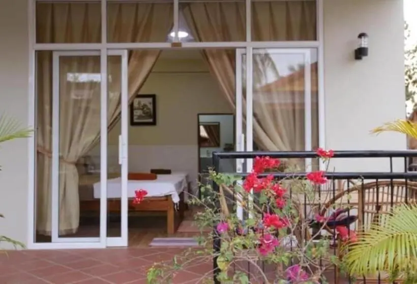 اتاق لوکس با بالکن, Fish Island Bungalows