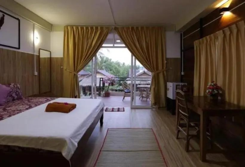 اتاق لوکس با بالکن, Fish Island Bungalows