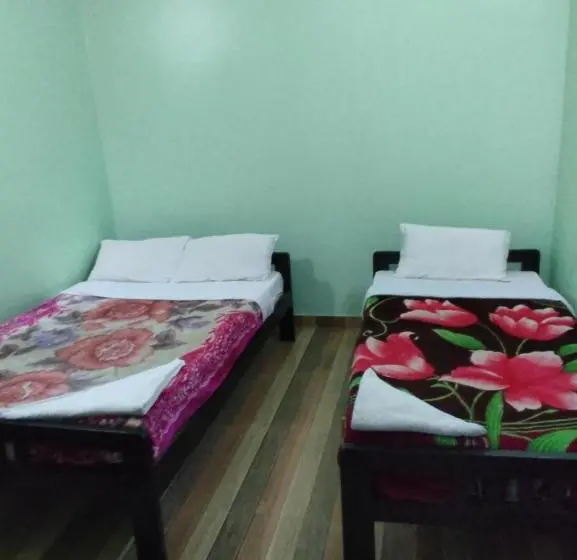 Economy Triple Room, Harry Guest House & Restaurant
