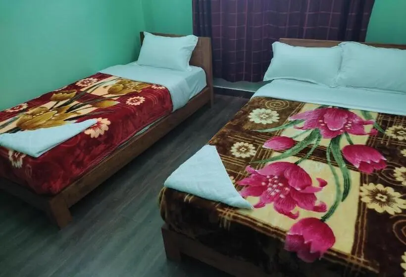 اتاق لوکس سه تخته, Harry Guest House & Restaurant