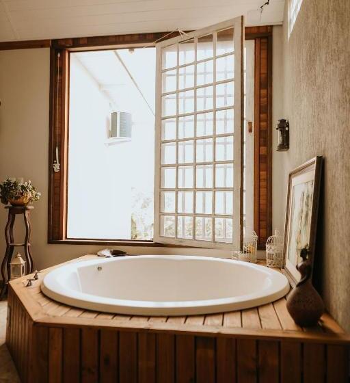 סוויטה עם מרפסת, Pousada Paty´s Garden