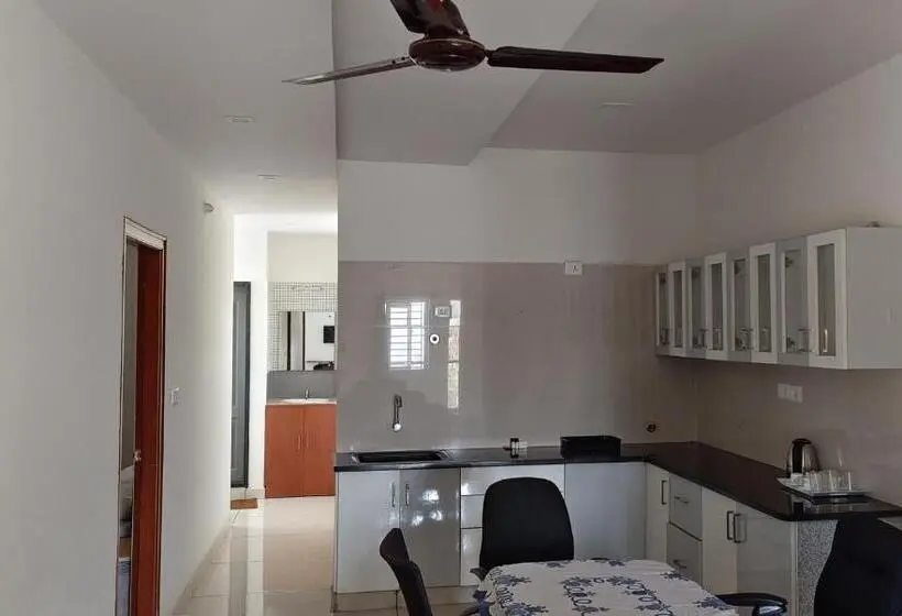 Perhesviitti, Sugamya Corner Guesthouse