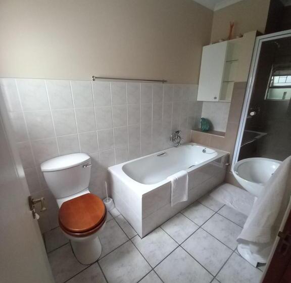 خانه 1 خوابه, Willow Cottage George