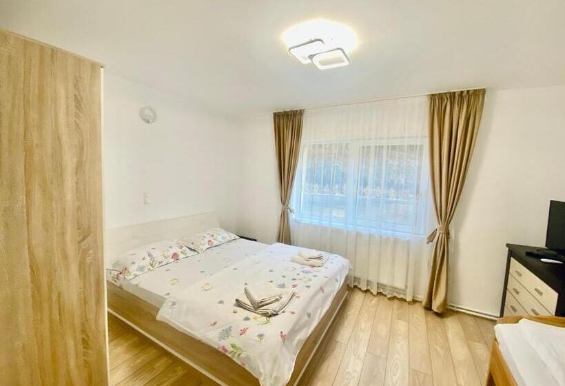 침실 2개 아파트, Pensiunea Suci