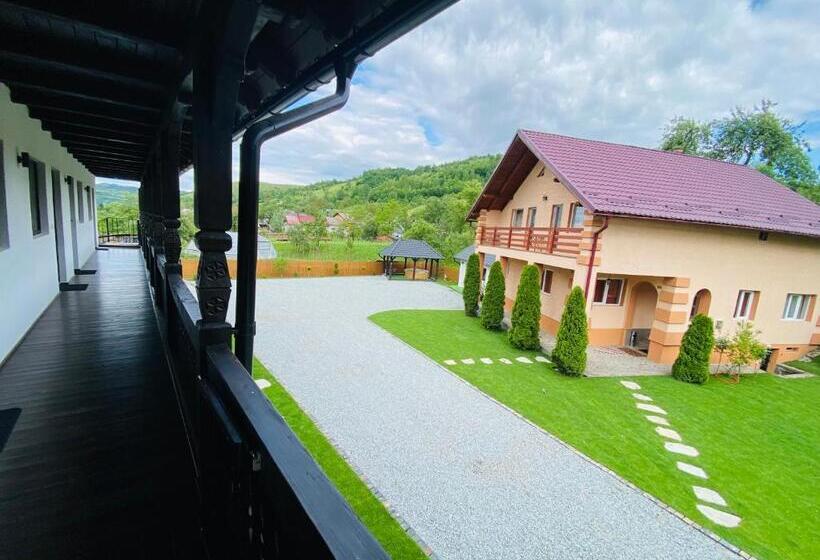 침실 1개 주택, Pensiunea Suci