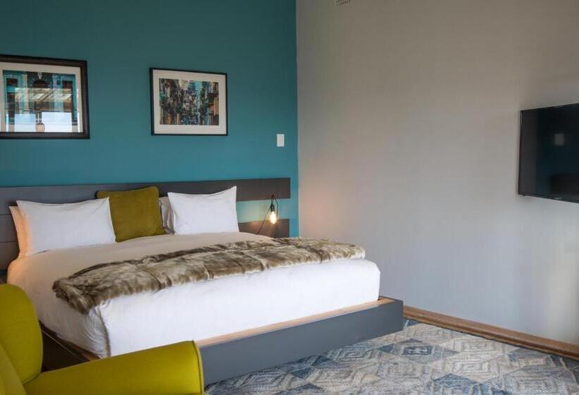 标准间, Pablo House