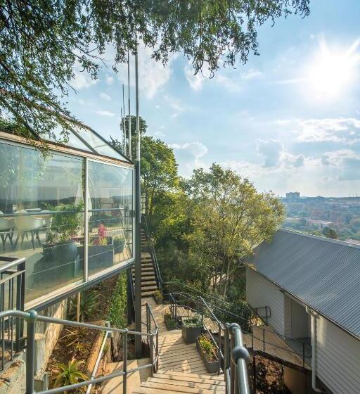 标准间, Pablo House