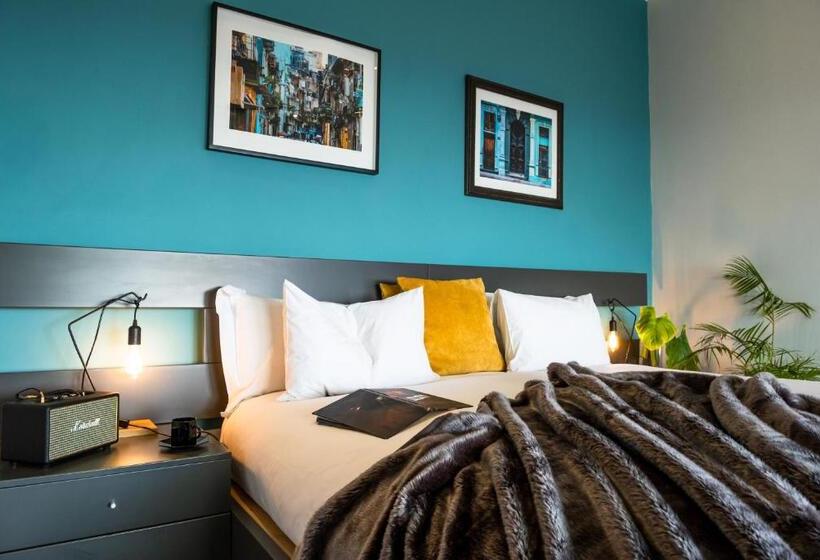 标准间, Pablo House