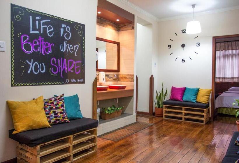 اتاق استاندارد با سرویس بهداشتی مشترک, El Patio Hostel Quito