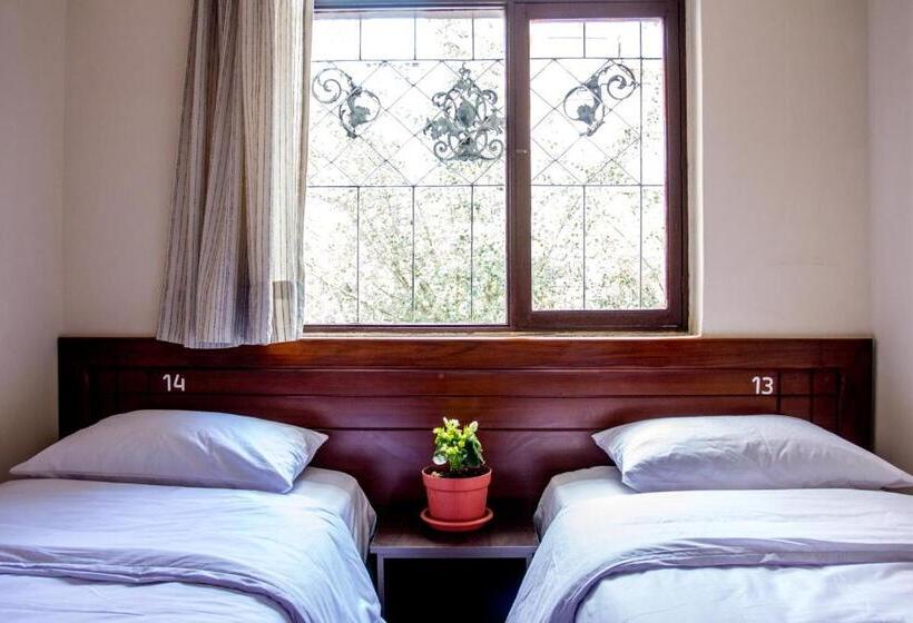 חדר סטנדרט חדר אמבטיה משותף, El Patio Hostel Quito