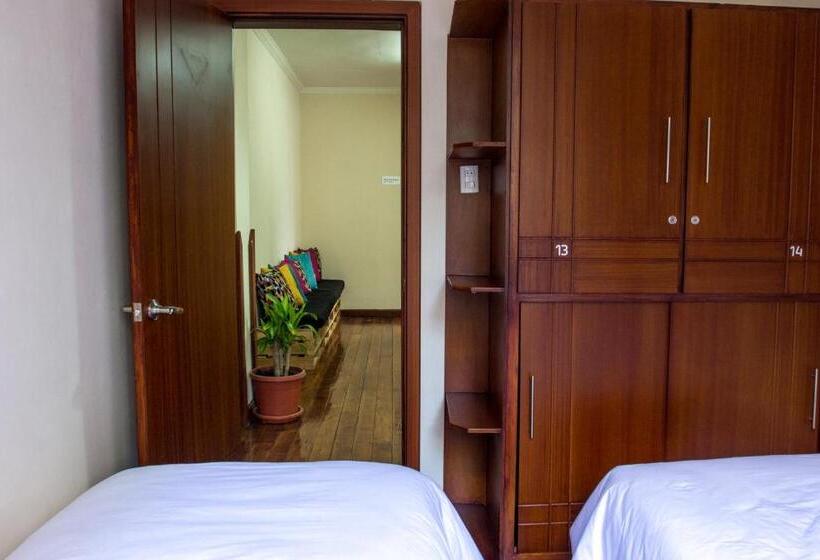 اتاق استاندارد با سرویس بهداشتی مشترک, El Patio Hostel Quito