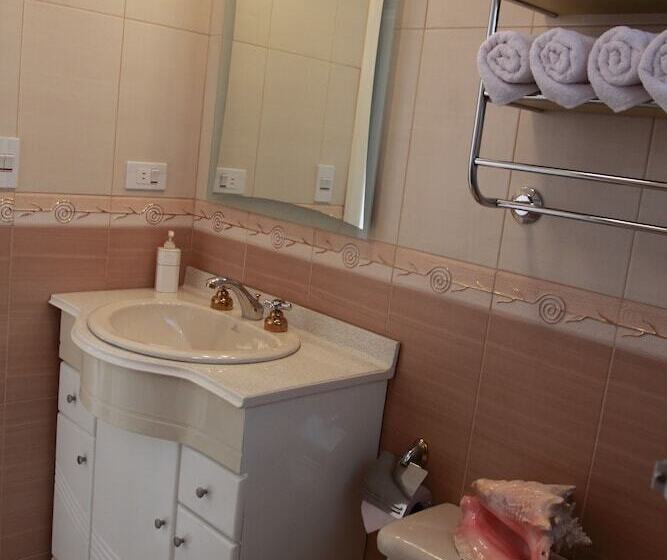 اتاق استاندارد با سرویس بهداشتی مشترک, El Patio Hostel Quito