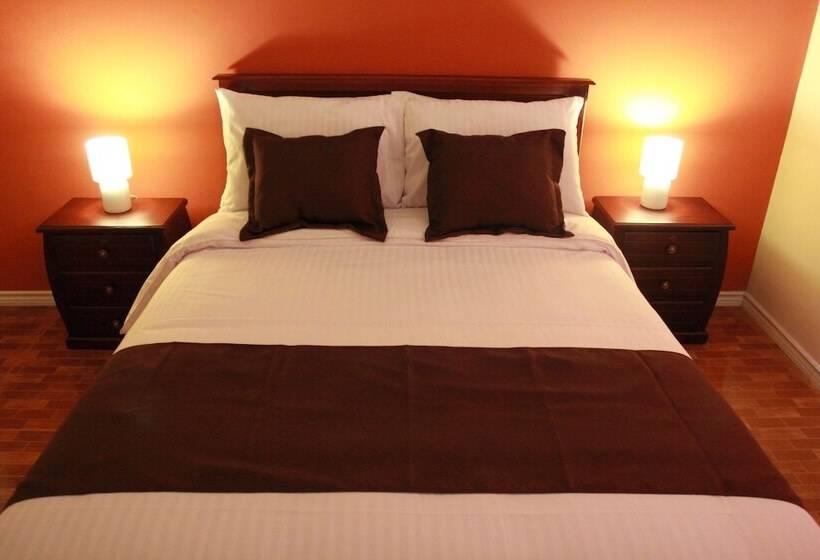 اتاق استاندارد با سرویس بهداشتی مشترک, El Patio Hostel Quito