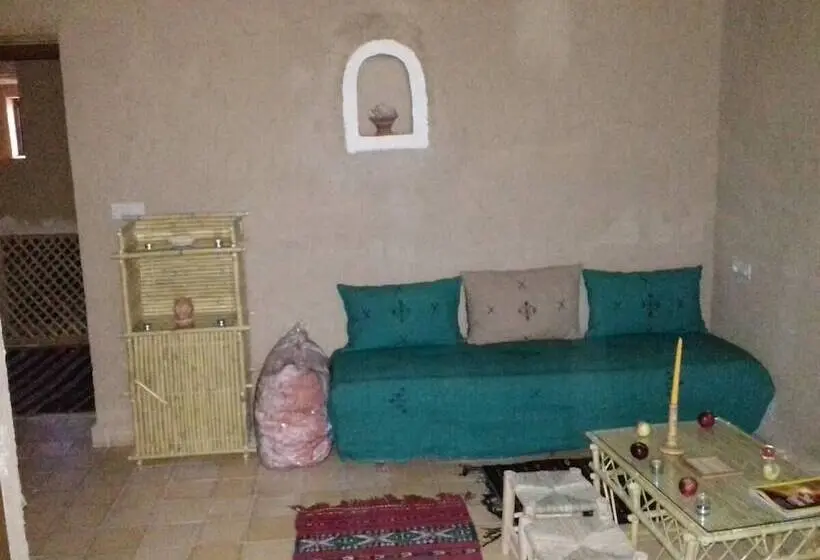 スタンダードトリプルルーム, Kasbah Izoran