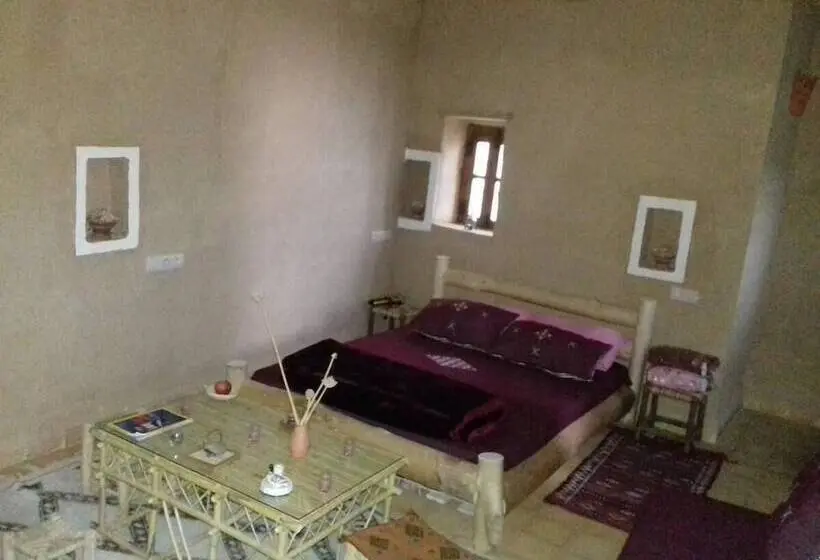 スタンダードルーム, Kasbah Izoran