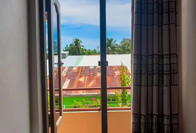 اتاق استاندارد, Nemo Inn