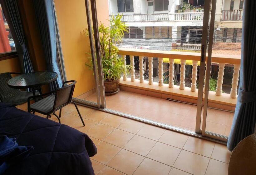 Номер Стандарт, Everybody S Inn