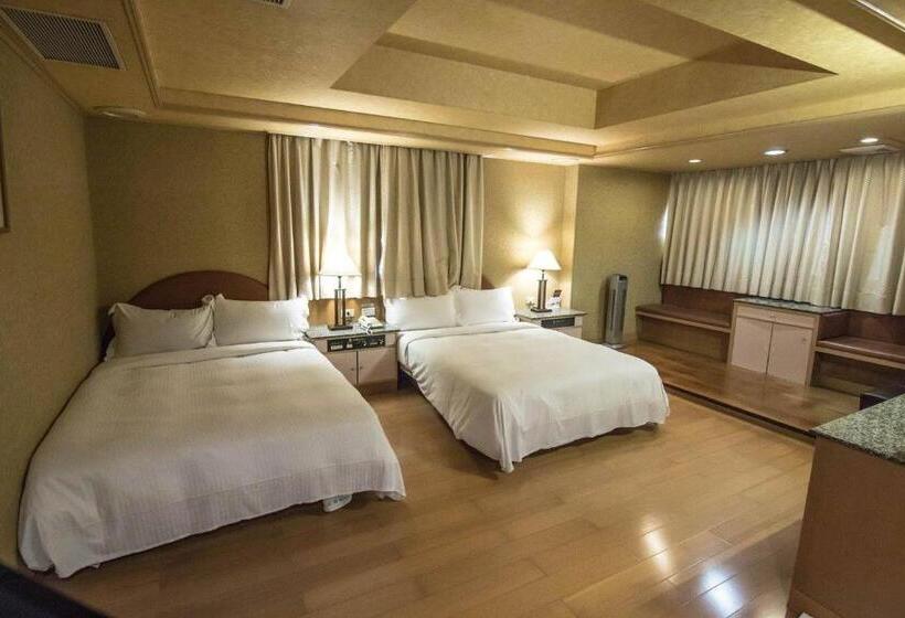 اتاق استاندارد چهار تخته, Katherine Plaza
