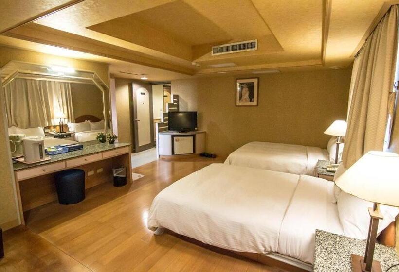 اتاق استاندارد چهار تخته, Katherine Plaza