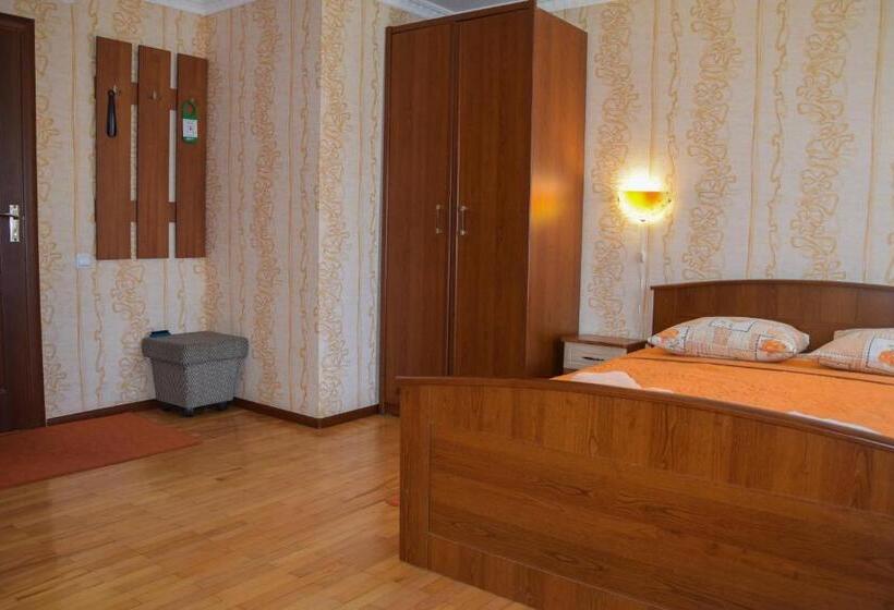 חדר סטנדרט נוף לגינה, Mini Hotel Furmi