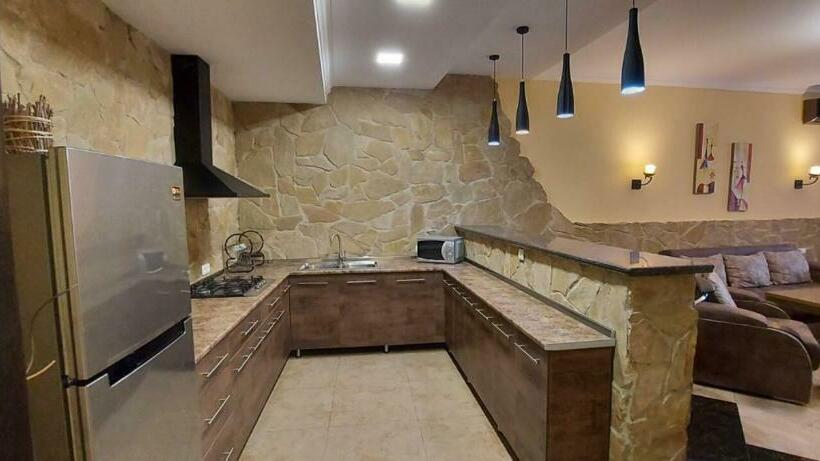 اتاق لوکس خانوادگی, Florencia