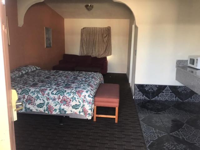 غرفة قياسية سرير كينج, Galleria Inn Montclair/ontario