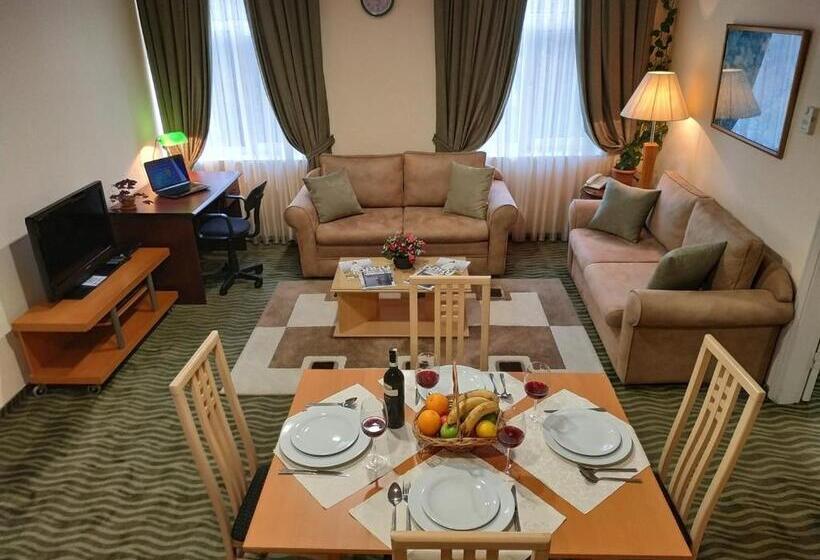 اتاق اکونومی, City Mansion Apart