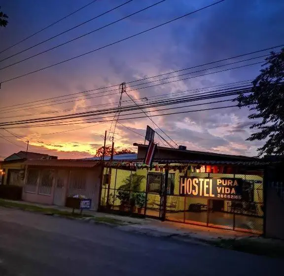 اتاق خانوادگی, Hostel Pura Vida En Liberia