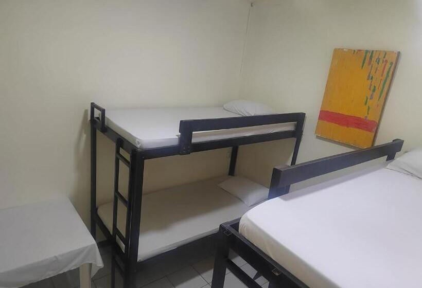 Кровать в Общей Комнате, Hostel Pura Vida En Liberia