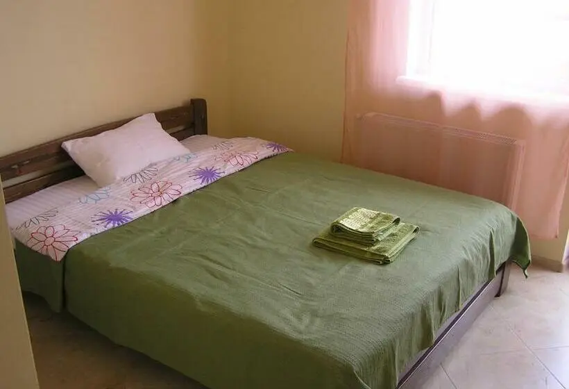 اتاق لوکس با بالکن, Orange Guest Rooms