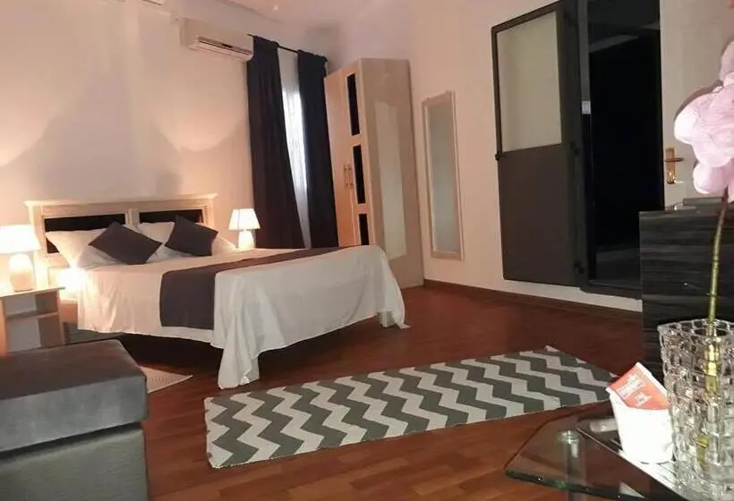اتاق استاندارد, Hello Guest House
