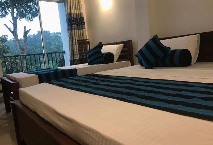 Habitació Familiar Deluxe, Sarala Residence